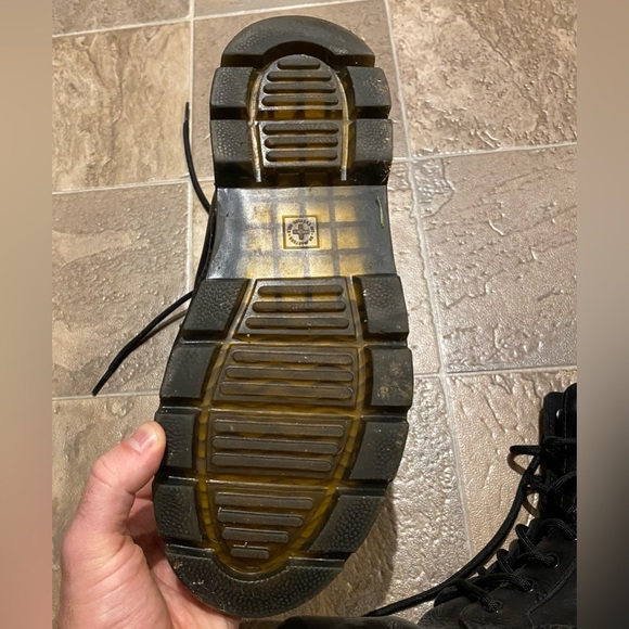 Dr. Martens (Doc Martens) Combs Leather Boots - Black - Sz US Ms 10 Gently Used - Picture 4 of 12